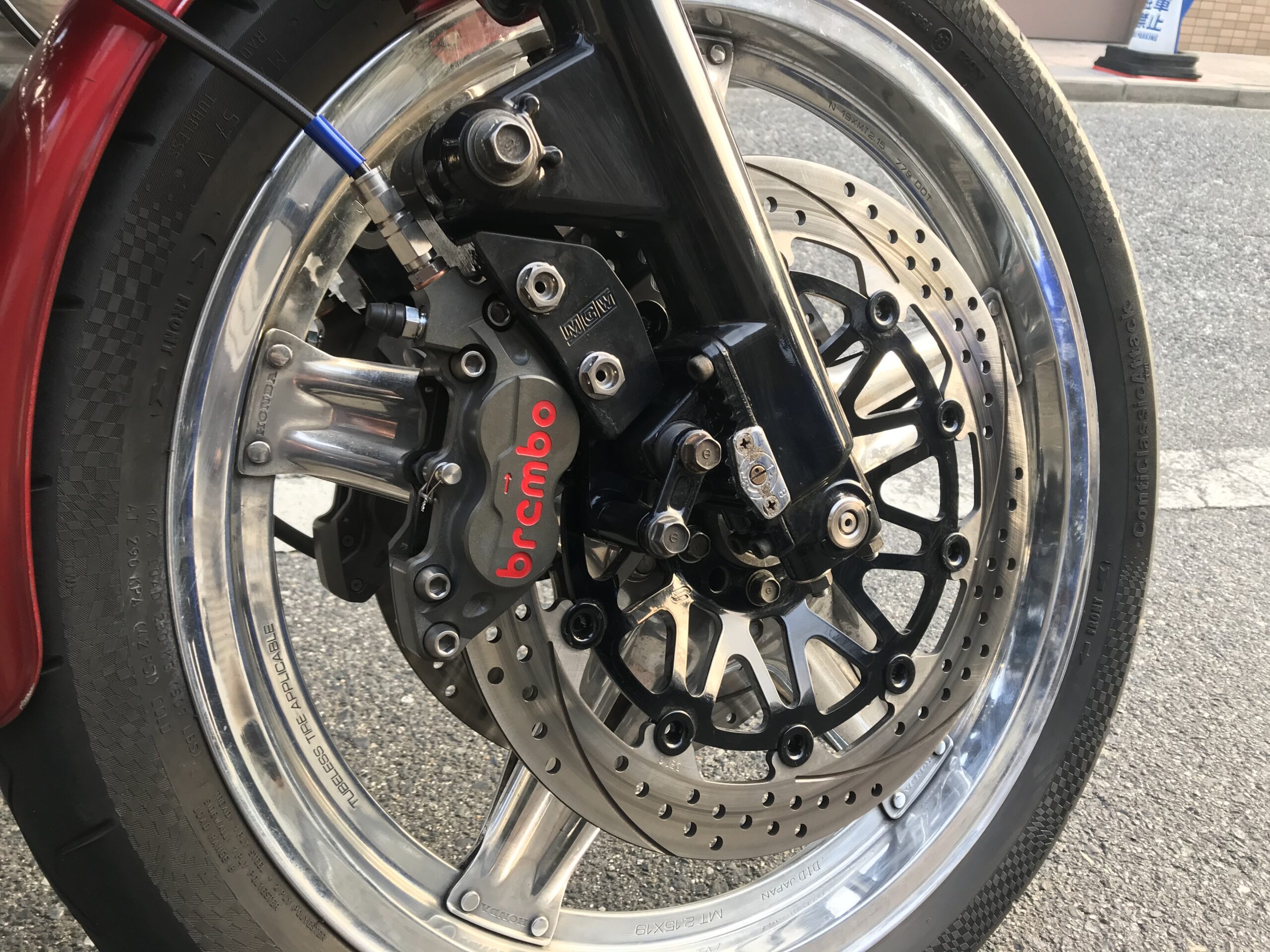 ブレンボCNCキャリパー取り付け | CBX1000-ららら