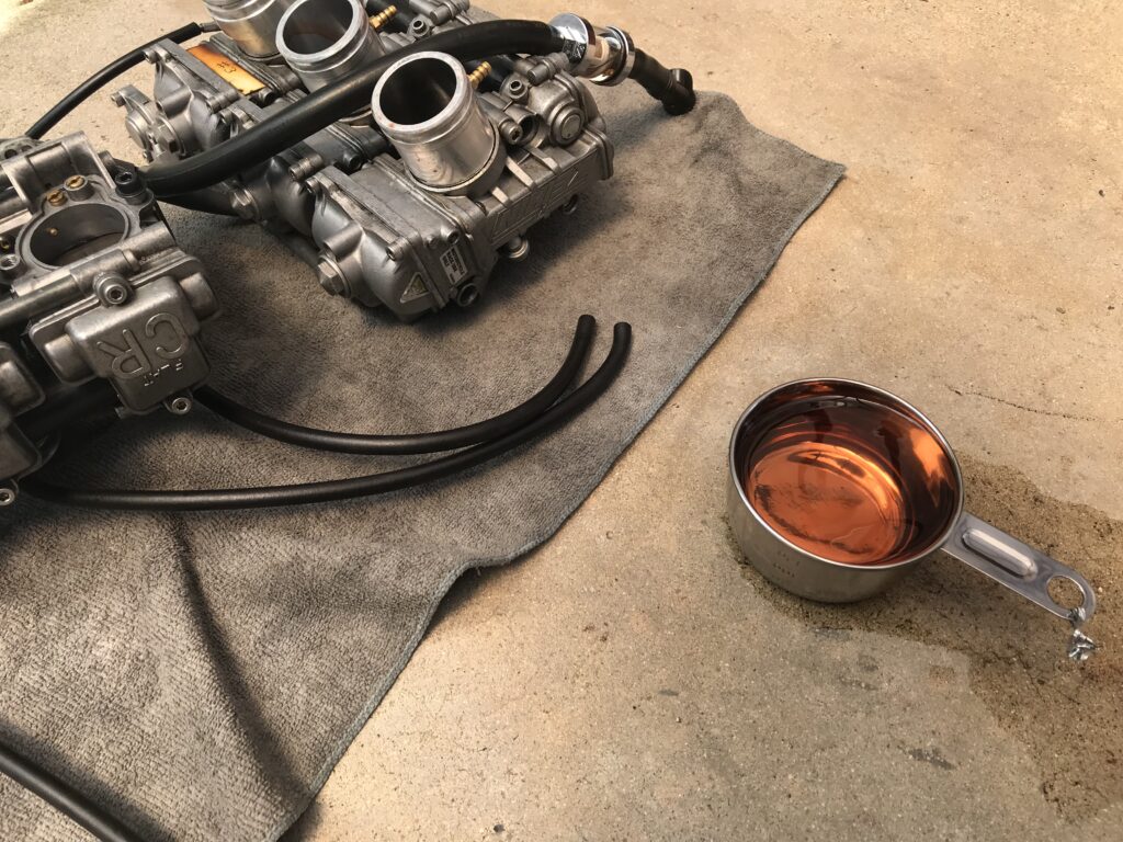 フロートチャンバーのガソリン量