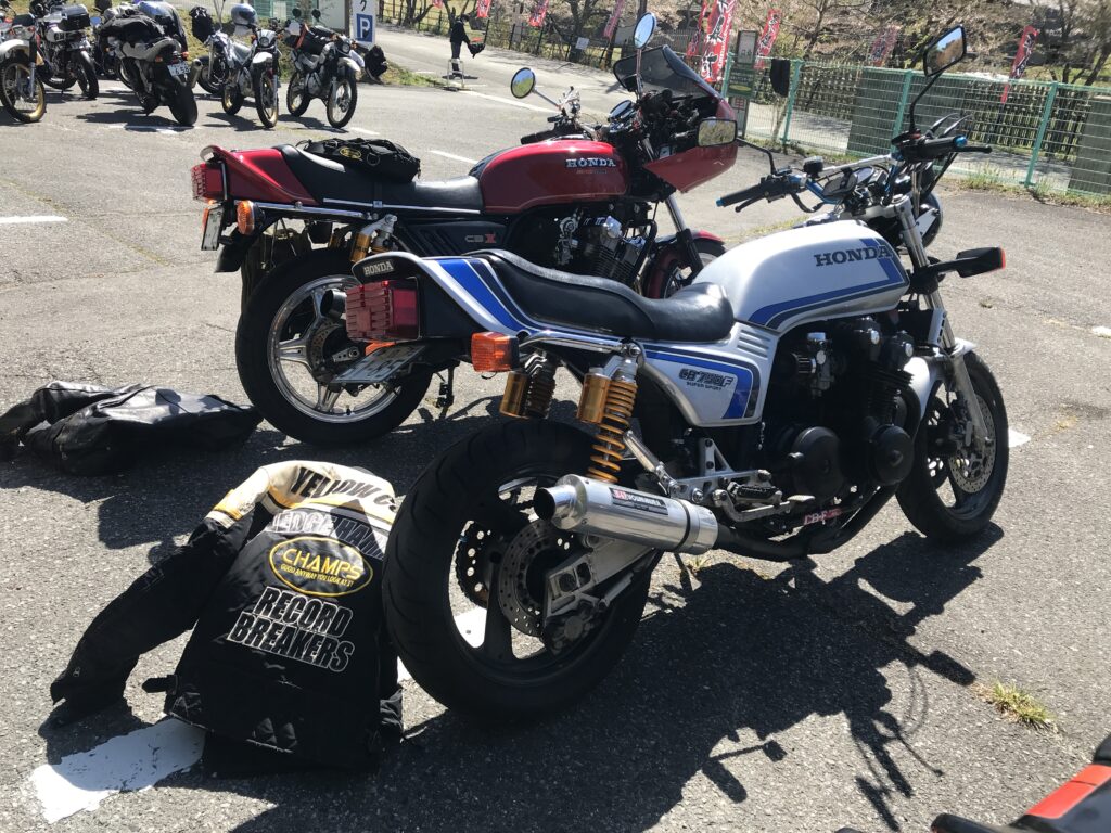 車輪村2023の駐輪場にて