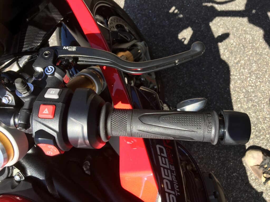 スピードトリプル1200RR